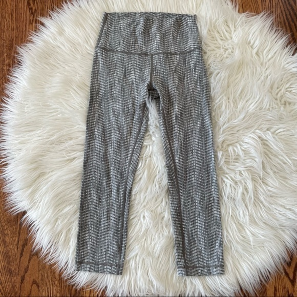 Lululemon Jacquard Wunder Under Hi Rise cropped leggings‎ size 6